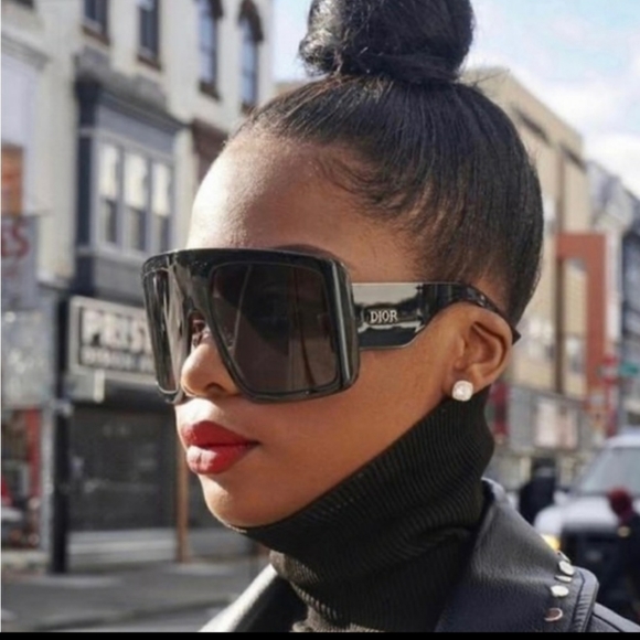 Dior Accessories - DIOR Sol Light 2 Oversized Celebrity Sunglasses